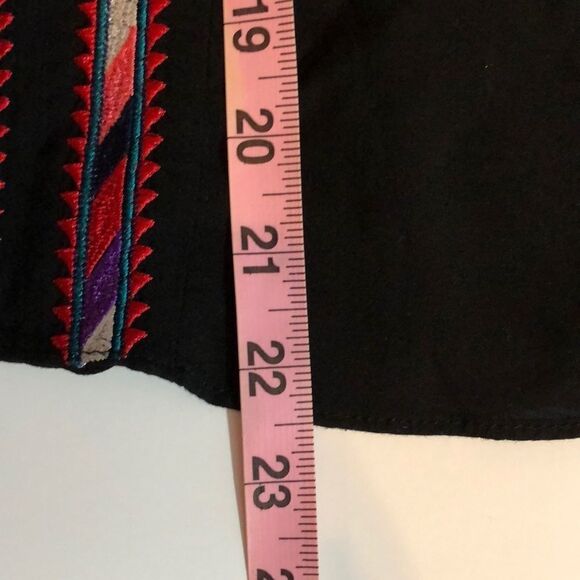 Parker Adelise Embroidered Cold Shoulder Top - Picture 15 of 16